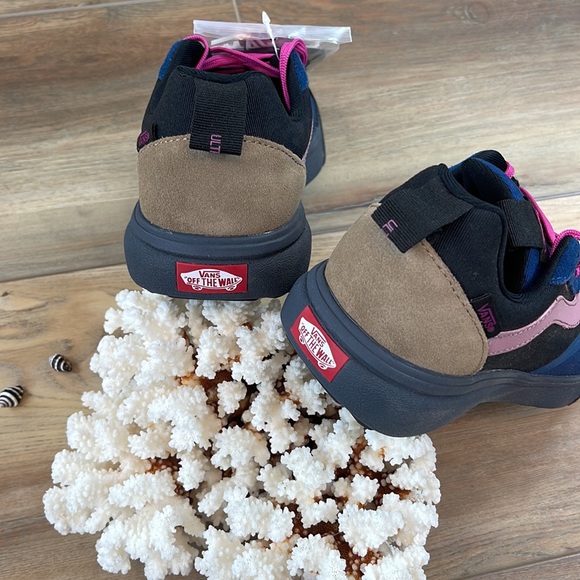 🌴🔆VANS- ALL WEATHER HIKING BIKING SNOW 🔆🌴 - Picture 6 of 12